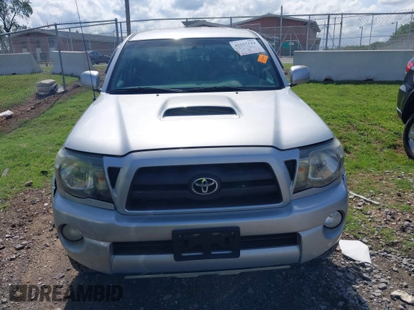 2009 Toyota Tacoma with VIN 3TMLU42N19M034332, listed as a IAAI auction lot 42157119 with 195,272 mi miles and . Bid and sale history available at DreamBid. Image 12.