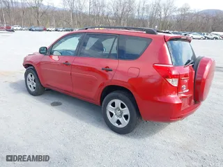 2007 Toyota RAV4 with VIN JTMZD33V675061077, listed as a IAAI auction lot 41907842 with 176,736 mi miles. Bid and sale history available at carsss.com. Image 3.