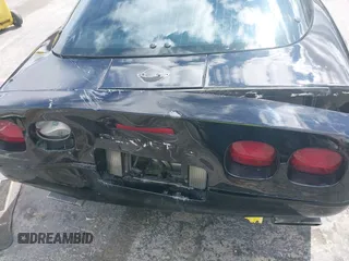 1992 Chevrolet Corvette z VIN 1G1YY23P7N5115133, wystawiony jako IAAI lot #41797315 z przebiegiem 138 579 mil mil oraz . Historia ofert i sprzedaży dostępna na DreamBid. Obrazek 6.