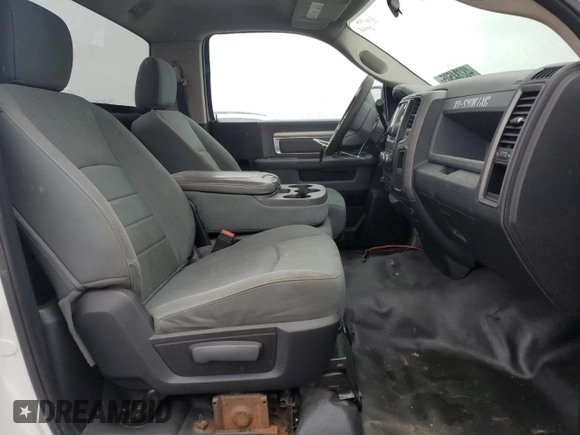 2013 Ram 2500 Tradesman z VIN 3C6LR5AT6DG514615, wystawiony jako Copart lot #48234505 z przebiegiem 75 897 mil mil oraz Czysty tytuł • Clean title. Historia ofert i sprzedaży dostępna na DreamBid. Obrazek 10.