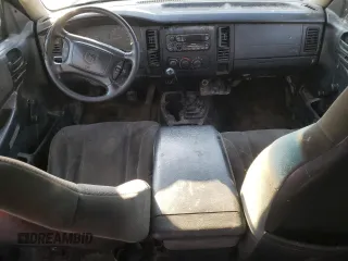 2001 Dodge Dakota Sport z VIN 1B7HL2AN51S225570, wystawiony jako Copart lot #66186174 z przebiegiem 295 142 mil mil oraz Szkoda całkowita • Salvage title. Historia ofert i sprzedaży dostępna na DreamBid. Obrazek 8.