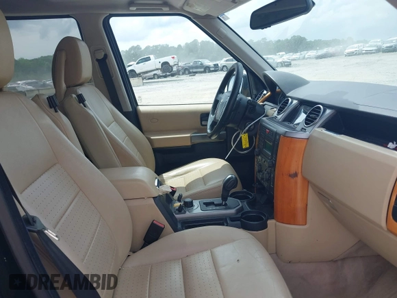 2008 Land Rover LR3 HSE with VIN SALAG25478A446300, listed as a IAAI auction lot 42488233 with 181,990 mi miles and . Bid and sale history available at DreamBid. Image 5.