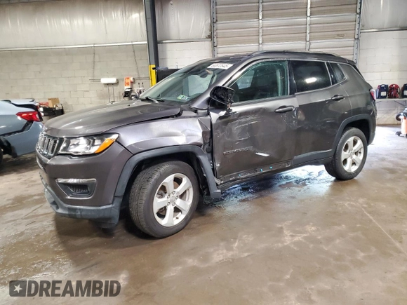 2019 Jeep Compass Latitude с VIN 3C4NJDBB4KT673422, выставлен на аукционе Copart как лот 60872845 с пробегом 77 270 миль миль и Списание • Salvage title. История ставок и продаж доступна на DreamBid. Изображение 1.