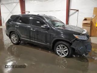 2015 Kia Sorento LX with VIN 5XYKTCA62FG582934, listed as a Copart auction lot 42453385 with 169,718 mi miles and Salvage Title. Bid and sale history available at DreamBid. Image 4.