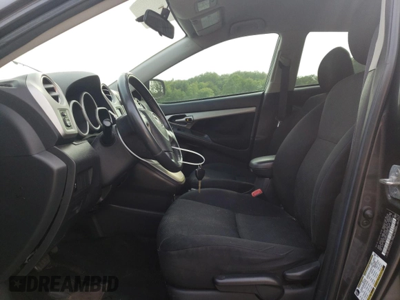 2009 Toyota Matrix S с VIN 2T1LE40E29C002272, выставлен на аукционе Copart как лот 59304995 с пробегом 187 685 миль миль и Чистый • Clean title. История ставок и продаж доступна на DreamBid. Изображение 7.