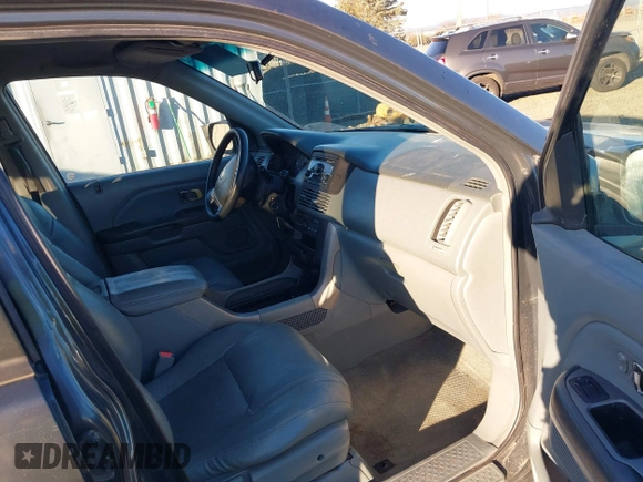 2003 Honda Pilot EX with VIN 2HKYF18433H614451, listed as a IAAI auction lot 41561972 with 199,394 mi miles. Bid and sale history available at carsss.com. Image 5.