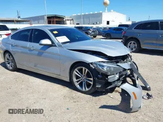 2019 BMW 4 Series 430i with VIN WBA4J1C58KBM18953, listed as a IAAI auction lot 41719511 with 30,823 mi miles. Bid and sale history available at carsss.com. Image 1.