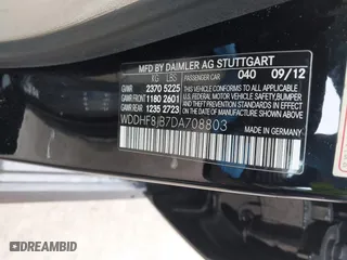 2013 Mercedes-Benz E-Class E 350 Luxury with VIN WDDHF8JB7DA708803, listed as a IAAI auction lot 41559901 with 101,097 mi miles. Bid and sale history available at carsss.com. Image 9.
