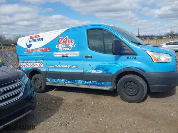2015 Ford Transit Cargo Van with VIN 1FTNR1ZM9FKA60590, listed as a IAAI auction lot 42095827 with 252,192 mi miles. Bid and sale history available at carsss.com. Image 13.