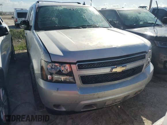 2010 Chevrolet Suburban LT with VIN 1GNUCJE08AR133956, listed as a Copart auction lot 76145714 with 212,459 mi miles and Salvage Title. Bid and sale history available at carsss.com. Image 5.