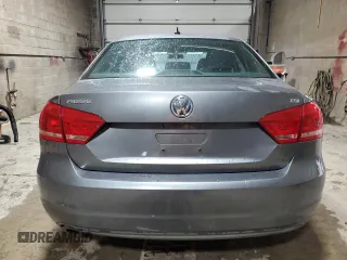 2014 Volkswagen Passat S z VIN 1VWAS7A39EC024588, wystawiony jako Copart lot #57968045 z przebiegiem 131 284 mil mil oraz Szkoda całkowita • Salvage title. Historia ofert i sprzedaży dostępna na DreamBid. Obrazek 6.