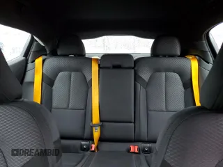 2023 Polestar 2 Performance z VIN YSMET3KA7PL135039, wystawiony jako Copart lot #73101384 z przebiegiem 27 198 mil mil oraz Czysty tytuł • Clean title. Historia ofert i sprzedaży dostępna na DreamBid. Obrazek 10.