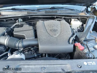 2019 Toyota Tacoma 4WD SR with VIN 3TMCZ5AN0KM261364, listed as a IAAI auction lot 41845950 with 85,230 mi miles. Bid and sale history available at carsss.com. Image 10.
