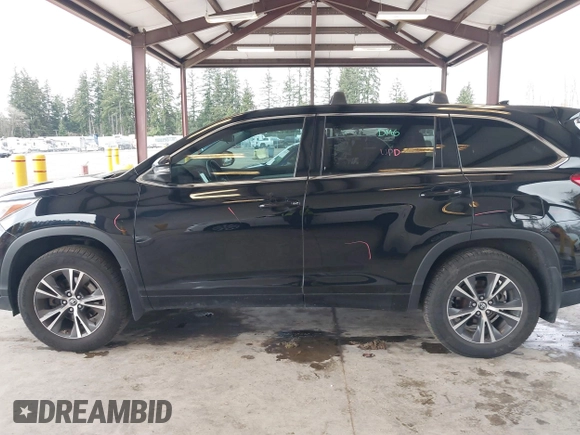 2018 Toyota Highlander LE with VIN 5TDBZRFHXJS805406, listed as a IAAI auction lot 41783455 with 146,388 mi miles and . Bid and sale history available at DreamBid. Image 14.
