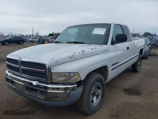 1998 Dodge Ram 1500 with VIN 3B7HC12Y8WM281764, listed as a IAAI auction lot 41726124 with 130,797 mi miles. Bid and sale history available at carsss.com. Image 2.