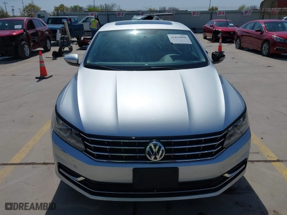 2018 Volkswagen Passat 2.0T SE with VIN 1VWBA7A3XJC045113, listed as a IAAI auction lot 41814006 with 59,095 mi miles. Bid and sale history available at carsss.com. Image 12.