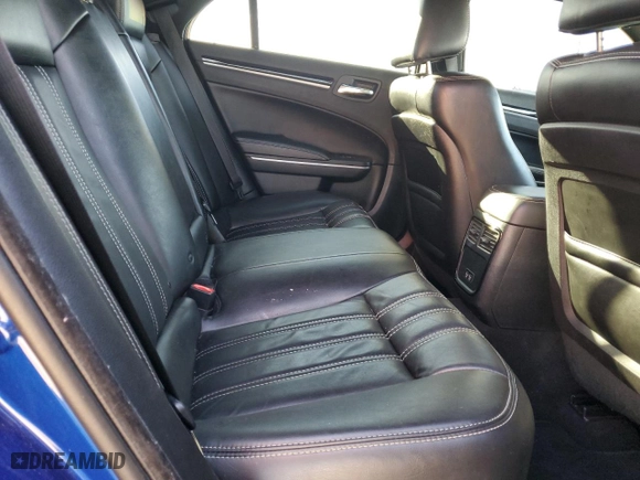 2019 Chrysler 300 with VIN 2C3CCABG4KH548820, listed as a Copart auction lot 46477955 with 121,900 mi miles and Salvage Title. Bid and sale history available at carsss.com. Image 10.