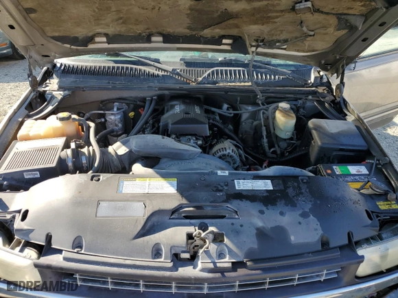 2000 Chevrolet Silverado 2500 LS with VIN 1GCGK29U0YE401167, listed as a Copart auction lot 70407574 with 146,174 mi miles and Salvage Title. Bid and sale history available at carsss.com. Image 11.