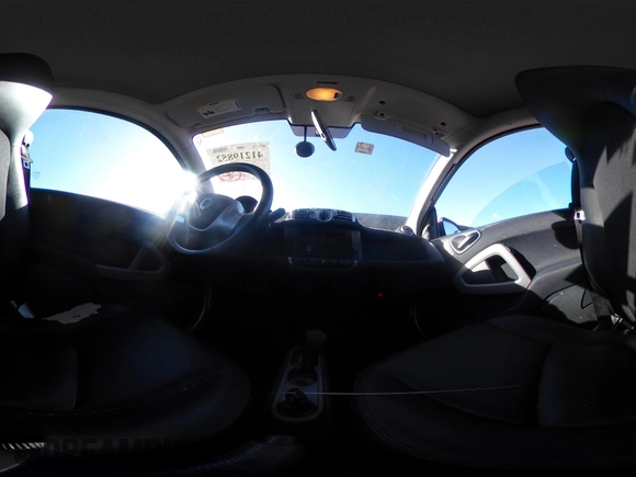 2015 Smart fortwo Passion z VIN WMEEJ3BA4FK788712, wystawiony jako IAAI lot #41219852 z przebiegiem 52 243 mil mil oraz . Historia ofert i sprzedaży dostępna na DreamBid. Obrazek 19.