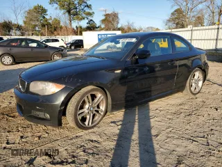 2011 BMW 1 Series 128i z VIN WBAUP9C5XBVF46514, wystawiony jako Copart lot #85461494 z przebiegiem 155 919 mil mil oraz Tytuł czysty. Historia ofert i sprzedaży dostępna na DreamBid. Obrazek 1.