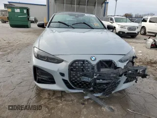 2024 BMW 4 Series 430i z VIN WBA23AT09RCP14882, wystawiony jako Copart lot #84880374 z przebiegiem 17 979 mil mil oraz Szkoda całkowita • Salvage title. Historia ofert i sprzedaży dostępna na DreamBid. Obrazek 5.