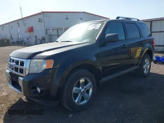 2010 Ford Escape Limited z VIN 1FMCU9E74AKB24589, wystawiony jako IAAI lot #42119996 z przebiegiem 154 745 mil mil oraz . Historia ofert i sprzedaży dostępna na DreamBid. Obrazek 2.