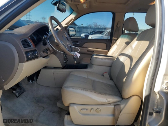 2008 GMC Yukon SLT w/4SB with VIN 1GKFK13048J179899, listed as a Copart auction lot 79122224 with 200,499 mi miles and Salvage Title. Bid and sale history available at carsss.com. Image 7.