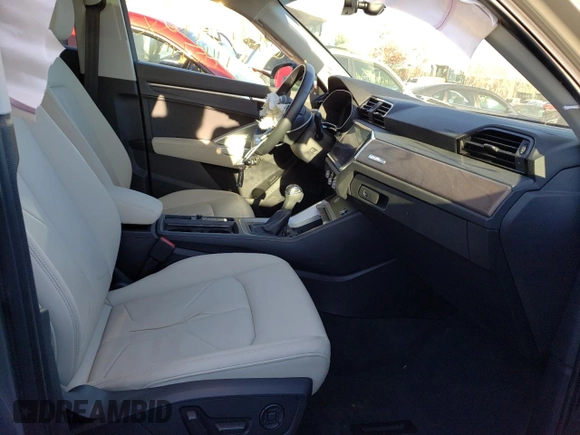 2020 Audi Q3 Premium Plus with VIN WA1BECF32L1106925, listed as a Copart auction lot 66995972 with 17,457 mi miles. Bid and sale history available at carsss.com. Image 5.