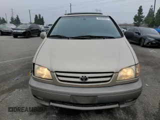 2001 Toyota Sienna LE with VIN 4T3ZF13C01U333507, listed as a Copart auction lot 86604984 with 192,377 mi miles and Salvage Title. Bid and sale history available at carsss.com. Image 5.