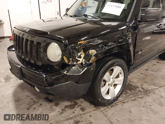 2014 Jeep Patriot Limited z VIN 1C4NJRCB0ED928766, wystawiony jako IAAI lot #42437880 z przebiegiem 135 443 mil mil oraz . Historia ofert i sprzedaży dostępna na DreamBid. Obrazek 6.