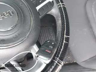 2018 Jeep Renegade Latitude z VIN ZACCJABB6JPH21210, wystawiony jako IAAI lot #42415422 z przebiegiem 79 640 mil mil oraz . Historia ofert i sprzedaży dostępna na DreamBid. Obrazek 11.