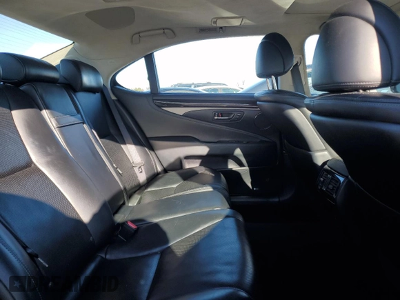 2015 Lexus LS 460 L with VIN JTHGL1EFXF5055493, listed as a Copart auction lot 86601044 with 130,849 mi miles and Salvage title. Bid and sale history available at DreamBid. Image 10.