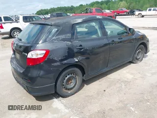 2009 Toyota Matrix S z VIN 2T1KE40E59C013004, wystawiony jako IAAI lot #42113274 z przebiegiem 228 031 mil mil oraz . Historia ofert i sprzedaży dostępna na DreamBid. Obrazek 4.