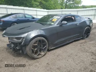 2017 Chevrolet Camaro 1SS z VIN 1G1FE1R72H0211867, wystawiony jako Copart lot #59097675 z przebiegiem 52 464 mil mil oraz Czysty tytuł • Clean title. Historia ofert i sprzedaży dostępna na DreamBid. Obrazek 1.