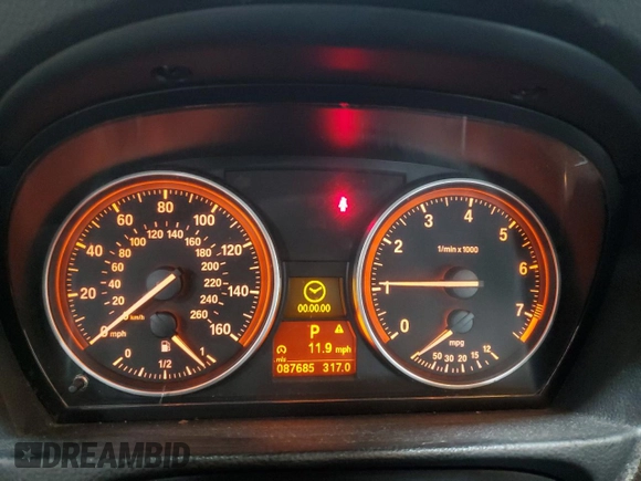 2010 BMW 3 Series 328i xDrive with VIN WBAPK5C54AA647135, listed as a Copart auction lot 45022455 with 87,685 mi miles and Salvage title. Bid and sale history available at DreamBid. Image 9.