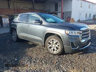 2020 GMC Acadia SLE with VIN 1GKKNKLA1LZ183343, listed as a IAAI auction lot 40742807 with 136,808 mi miles and . Bid and sale history available at carsss.com. Image 1.