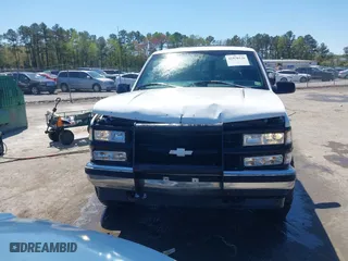 1997 Chevrolet Tahoe with VIN 1GNEK13R8VJ338626, listed as a IAAI auction lot 41976126 with 163,263 mi miles. Bid and sale history available at carsss.com. Image 12.