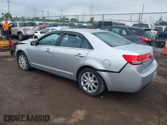 2012 Lincoln MKZ z VIN 3LNHL2GC4CR835010, wystawiony jako IAAI lot #42479902 z przebiegiem 85 133 mil mil oraz . Historia ofert i sprzedaży dostępna na DreamBid. Obrazek 3.