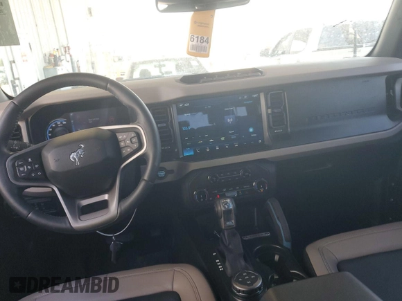 2022 Ford Bronco с VIN 1FMEE5DP1NLB68923, выставлен на аукционе IAAI как лот 42844194 с пробегом 20 202 миль миль и . История ставок и продаж доступна на DreamBid. Изображение 19.