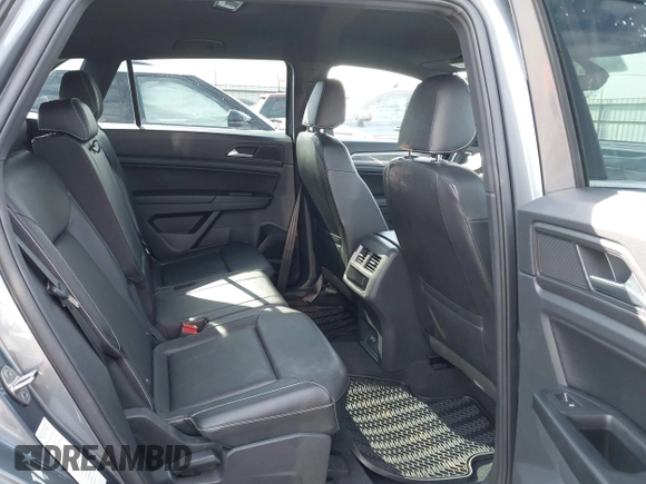 2020 Volkswagen Atlas SE z VIN 1V21E2CA9LC211835, wystawiony jako IAAI lot #41574645 z przebiegiem 50 586 mil mil oraz . Historia ofert i sprzedaży dostępna na DreamBid. Obrazek 8.