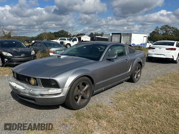 2007 Ford Mustang Deluxe with VIN 1ZVFT80N975342231, listed as a Copart auction lot 86153004 with 175,676 mi miles and Clean Title. Bid and sale history available at carsss.com. Image 2.