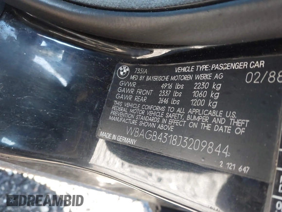 1988 BMW 7 Series z VIN WBAGB4318J3209844, wystawiony jako IAAI lot #42133230 z przebiegiem Nie podano mil oraz . Historia ofert i sprzedaży dostępna na DreamBid. Obrazek 9.