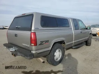 1998 Chevrolet Silverado 1500 with VIN 1GCEK19R1WE171942, listed as a Copart auction lot 46476505 with 219,527 mi miles and Salvage Title. Bid and sale history available at DreamBid. Image 3.