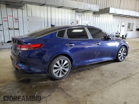 2018 Kia Optima LX z VIN 5XXGT4L33JG250352, wystawiony jako Copart lot #56005915 z przebiegiem 68 430 mil mil oraz Czysty tytuł • Clean title. Historia ofert i sprzedaży dostępna na DreamBid. Obrazek 3.