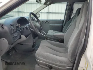 2005 Dodge Caravan SE z VIN 1D4GP24E95B304826, wystawiony jako Copart lot #58376375 z przebiegiem 160 871 mil mil oraz Szkoda całkowita • Salvage title. Historia ofert i sprzedaży dostępna na DreamBid. Obrazek 7.