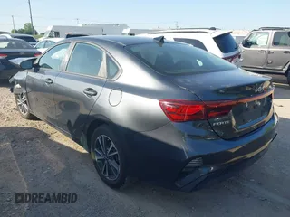2024 Kia Forte LXS with VIN 3KPF24AD5RE768476, listed as a IAAI auction lot 41998948 with 28,716 mi miles and . Bid and sale history available at DreamBid. Image 3.