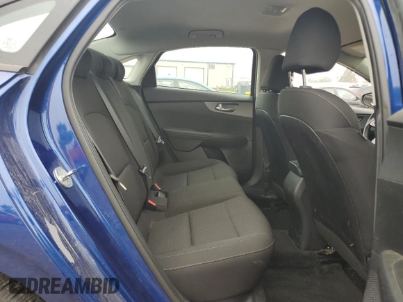 2021 Kia Forte LXS with VIN 3KPF24AD9ME385097, listed as a Copart auction lot 60502335 with 60,673 mi miles and Salvage title. Bid and sale history available at DreamBid. Image 10.