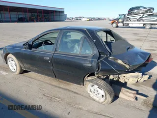 1998 Chevrolet Cavalier z VIN 1G1JC5241W7271957, wystawiony jako IAAI lot #42016249 z przebiegiem 130 159 mil mil oraz . Historia ofert i sprzedaży dostępna na DreamBid. Obrazek 3.