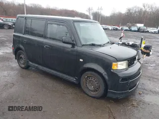 2004 Scion xB with VIN JTLKT324440154755, listed as a IAAI auction lot 42028219 with 171,499 mi miles. Bid and sale history available at carsss.com. Image 1.