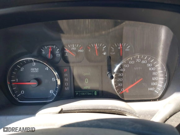 2015 Chevrolet Silverado 1500 LS with VIN 1GCRCPEC7FZ219570, listed as a IAAI auction lot 40565238 with 136,173 mi miles. Bid and sale history available at carsss.com. Image 7.
